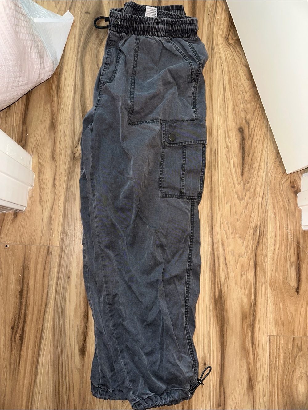 Time and Tru Charcoal Gray Drawstring Cargo Joggers